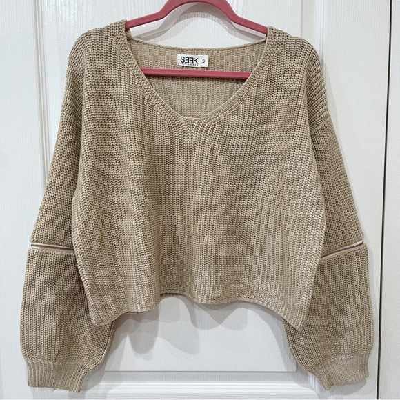 LF Sipper Sweater - Picture 1 of 6